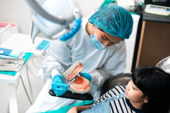 7 Rekomendasi Dokter Gigi Terbaik di Sulawesi Tengah