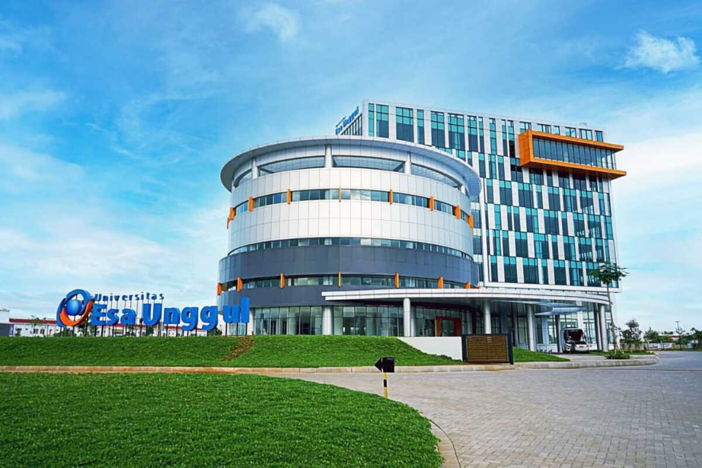 Universitas Esa Unggul (UEU) Kampus Jurusan Gizi