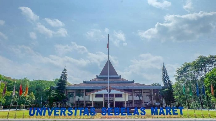 Universitas Sebelas Maret (UNS) jurusan Ekonomi Pembangunan