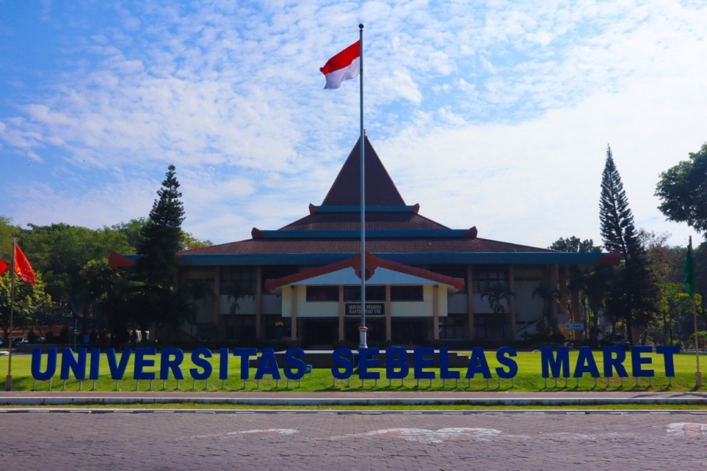 Universitas Sebelas Maret (UNS) Universitas Jurusan Desain Interior di Indonesia